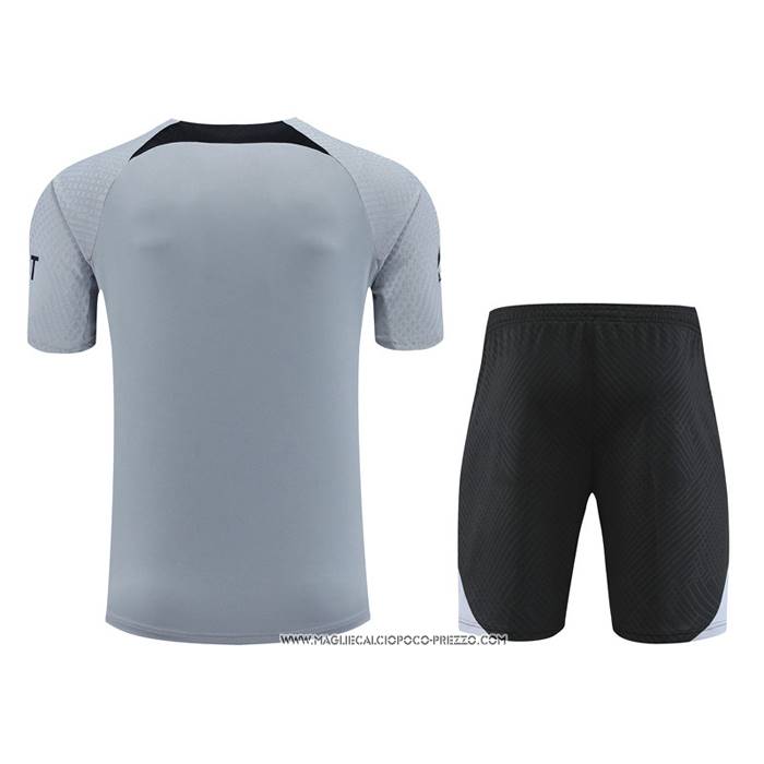 Tuta da Track
 Paris Saint-Germain Jordan 22-23 Manica Corta
 Grigio
 - Pantaloncini
